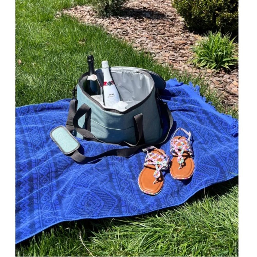 Large cooler - Picture 2 of 13